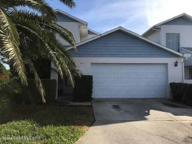 Property Photo: 911 Castle Pines Court FL 32940