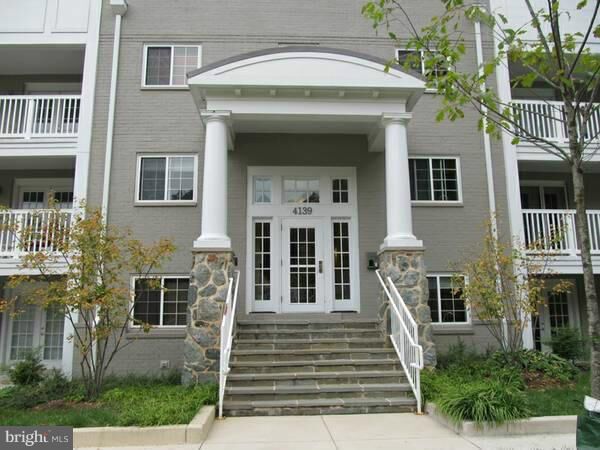 Property Photo:  4167 Four Mile Run Drive 401  VA 22204 