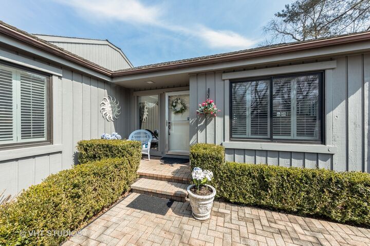 399 Shoreline Road 312  Lake Barrington IL 60010 photo