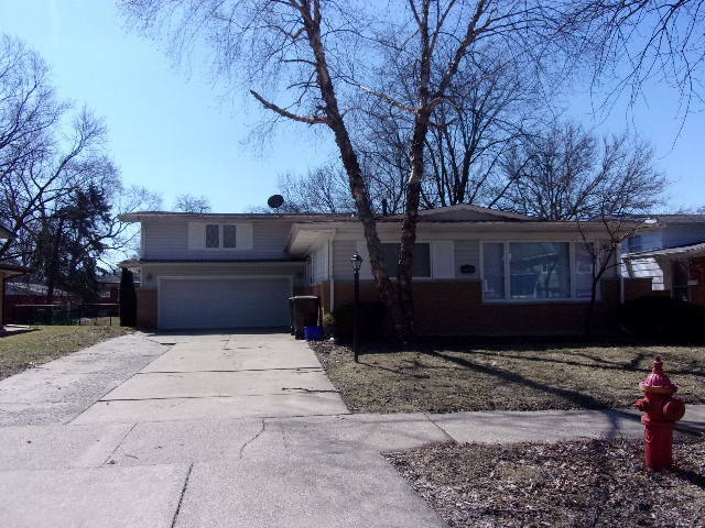 Property Photo:  844 West Westwood Drive  IL 60425 