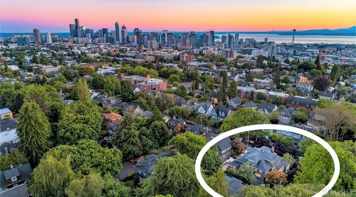 Property Photo:  1205 E Prospect St  WA 98102 