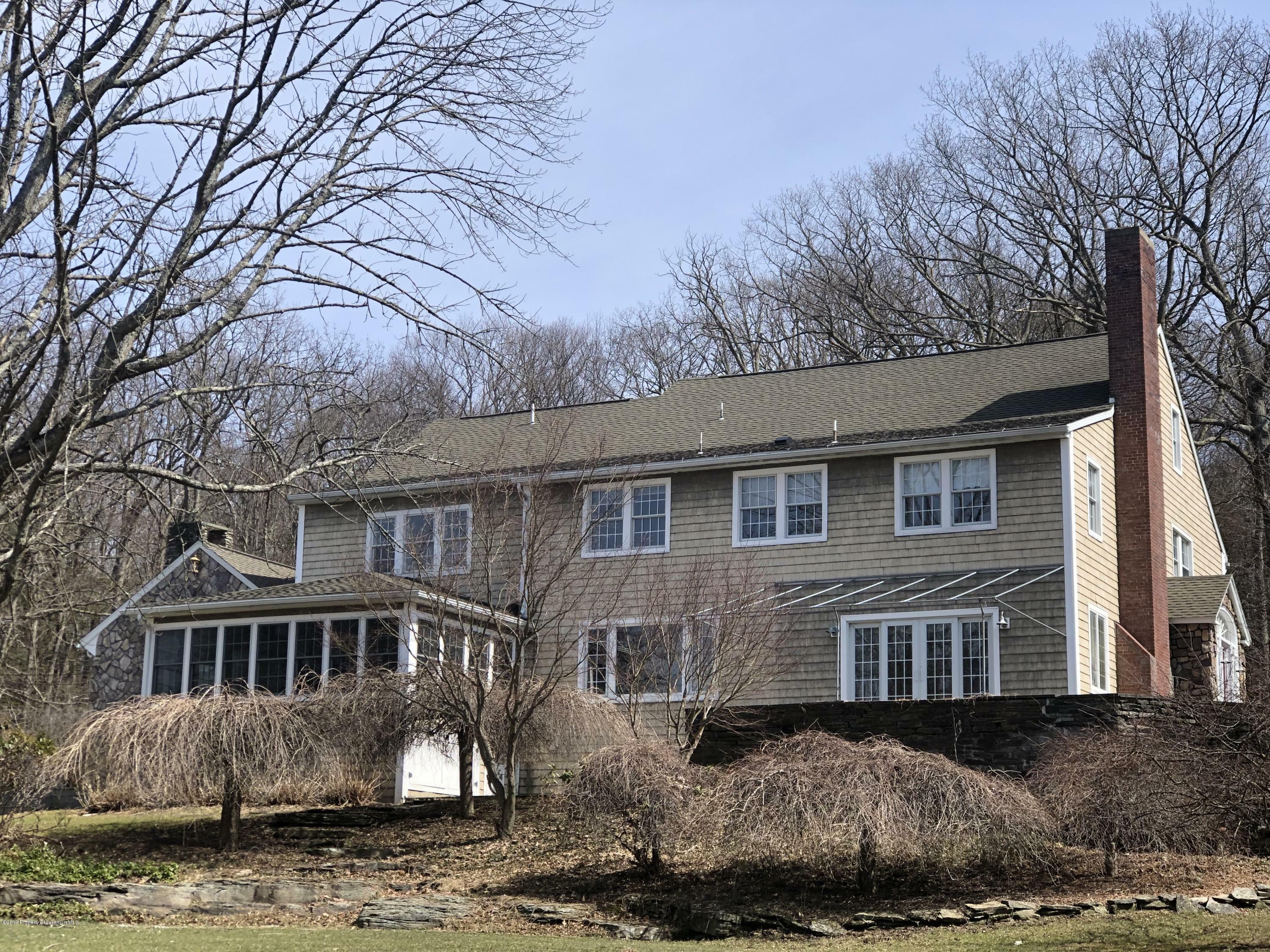 Property Photo:  105 Noble Road  PA 18411 