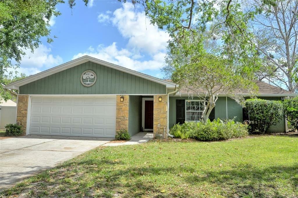 Property Photo:  924 Oak Forest Drive  FL 32708 