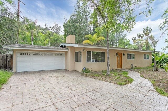 Property Photo:  4801 Excelente Drive  CA 91364 