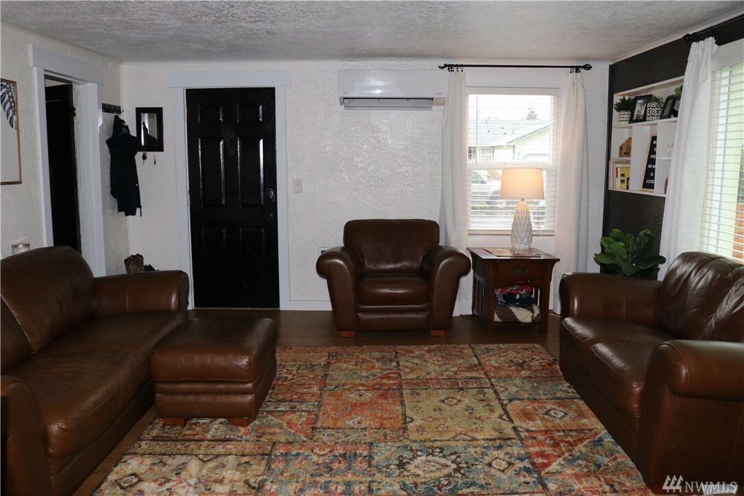 Property Photo: 1231 W Birch St WA 98584