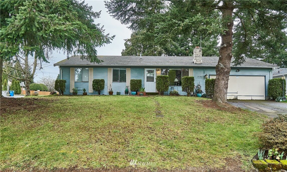 Property Photo:  25341 117th Place SE  WA 98030 