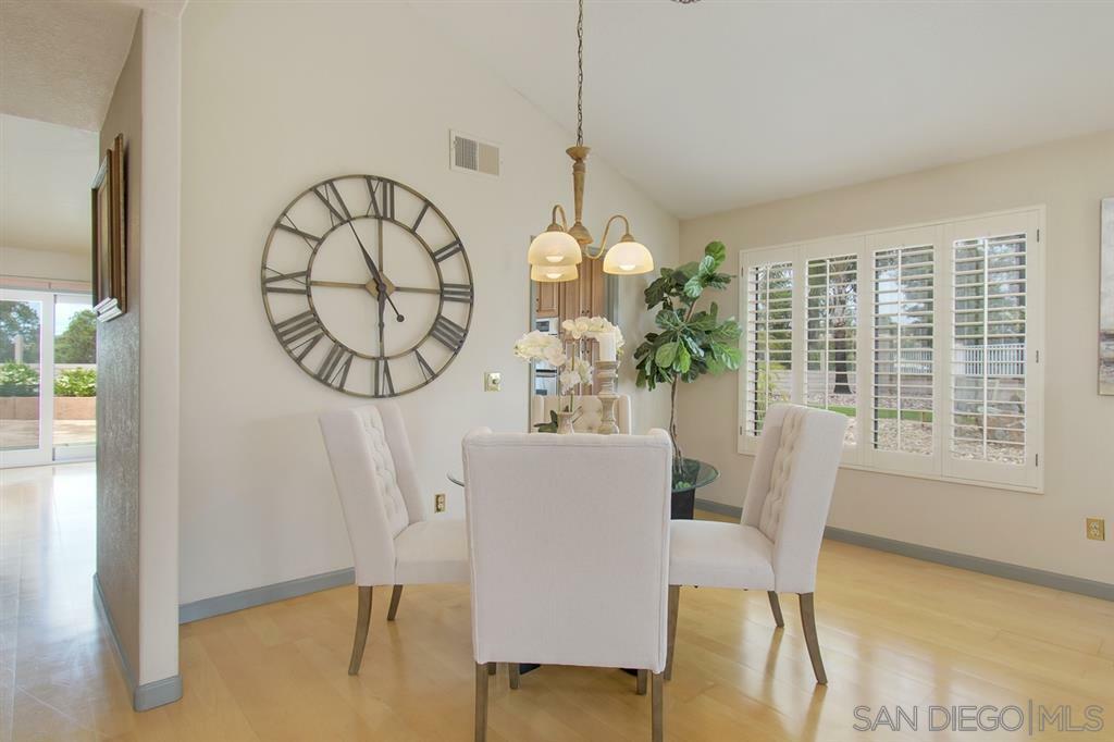 Property Photo:  11564 Avenida Sivrita  CA 92128 