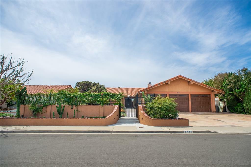 Property Photo:  5424 Westknoll Dr  CA 92037 