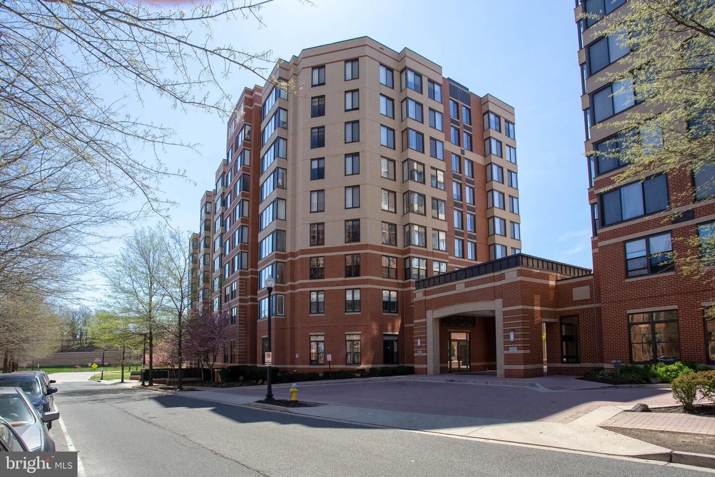 Property Photo: 2220 Fairfax Drive N 307 VA 22201