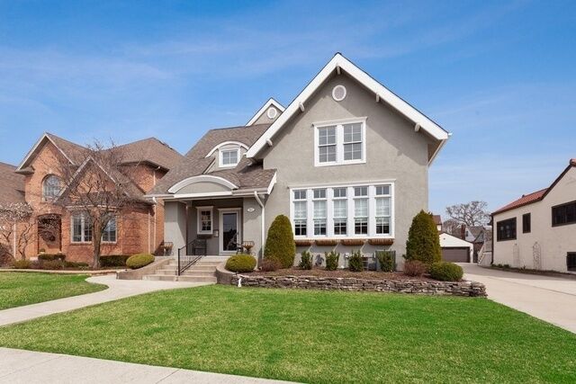 Property Photo: 381 South Mitchell Avenue IL 60126