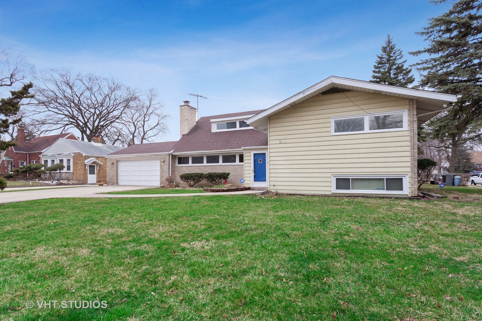 Property Photo:  20 Forbes Road  IL 60546 