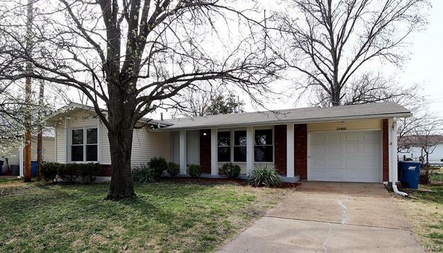 Property Photo:  12460 Glencliff Drive   63043 