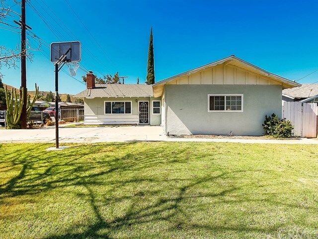 Property Photo:  11151 Gramercy Place  CA 92505 