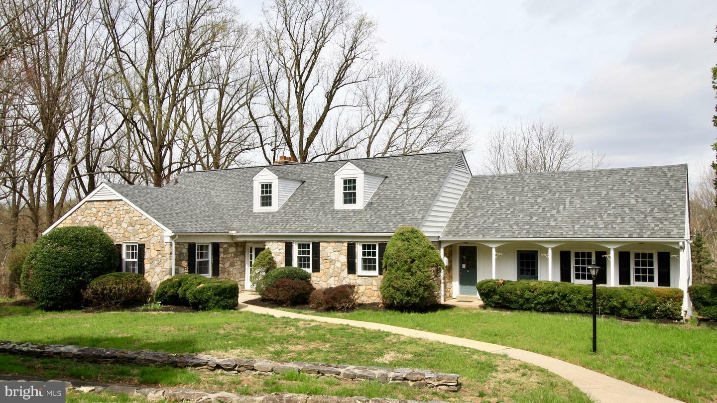 Property Photo: 152 Summit Lane PA 19063