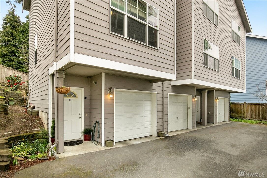 Property Photo:  1766 N Northgate Way G  WA 98133 