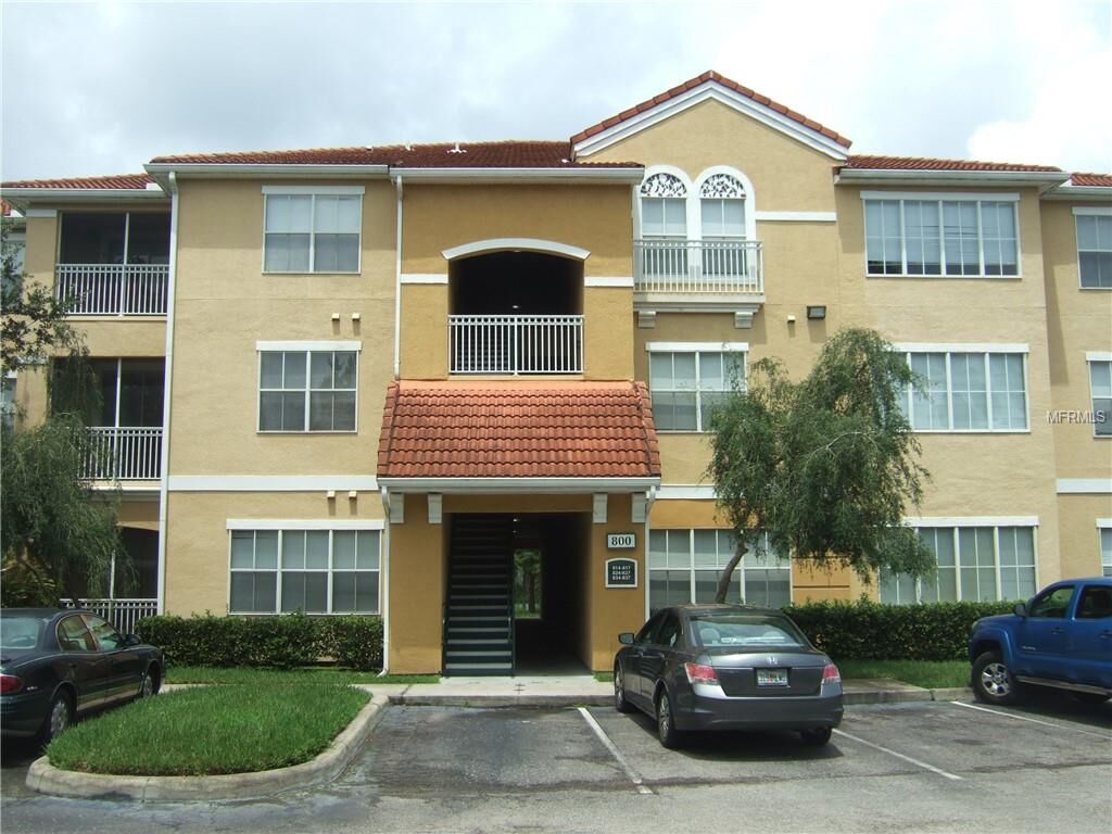 Property Photo:  18001 Richmond Place Drive 826  FL 33647 