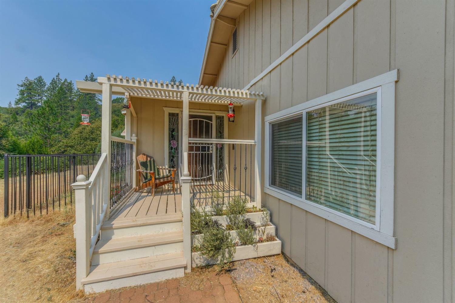 Property Photo:  12511 Tabeaud Road  CA 95665 