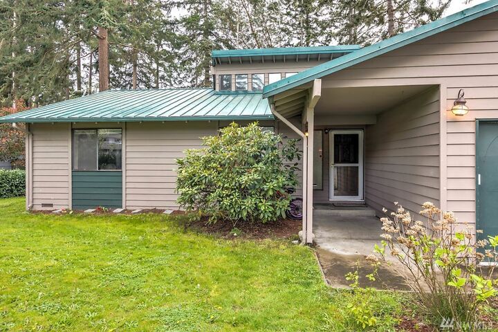 Property Photo:  937 SW 13th Ave  WA 98277 
