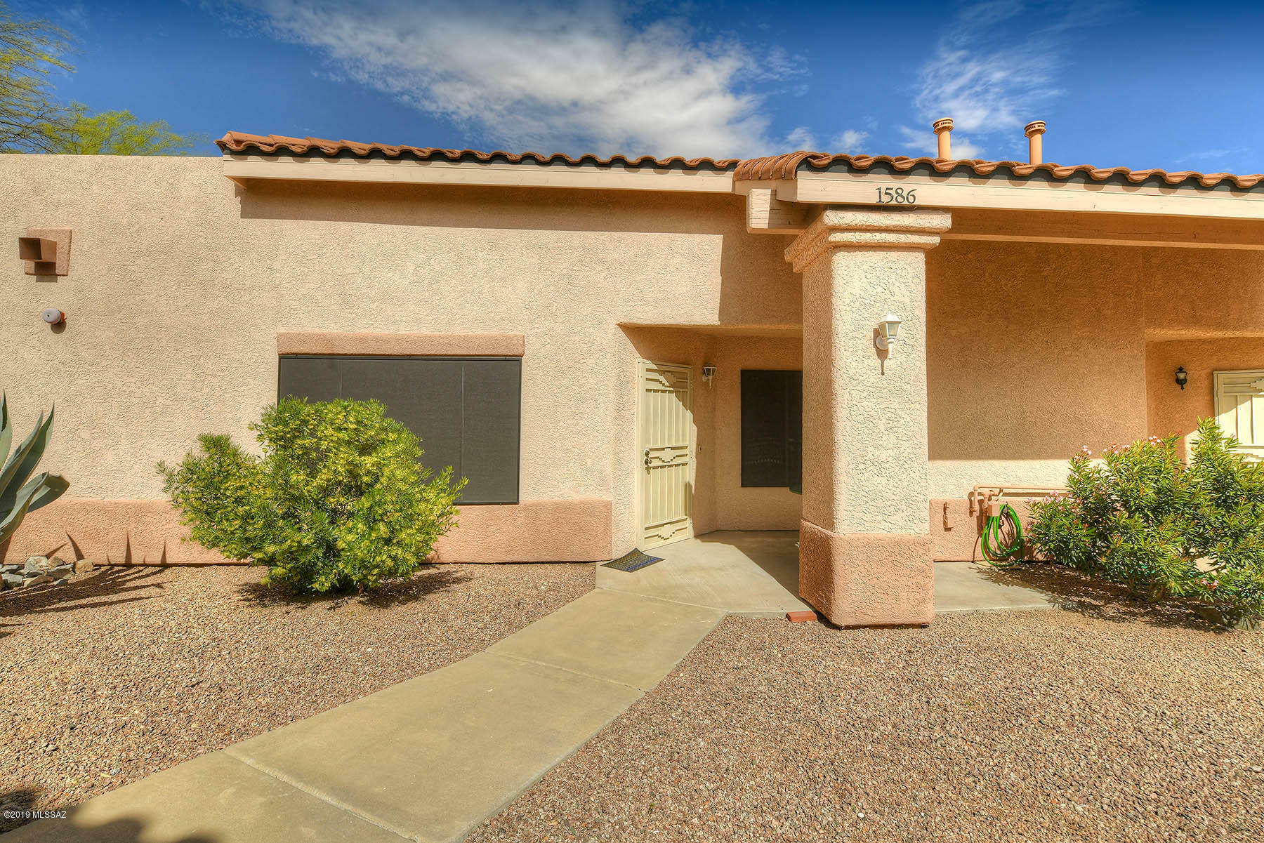 Property Photo:  1586 N Paseo La Tinaja  AZ 85614 