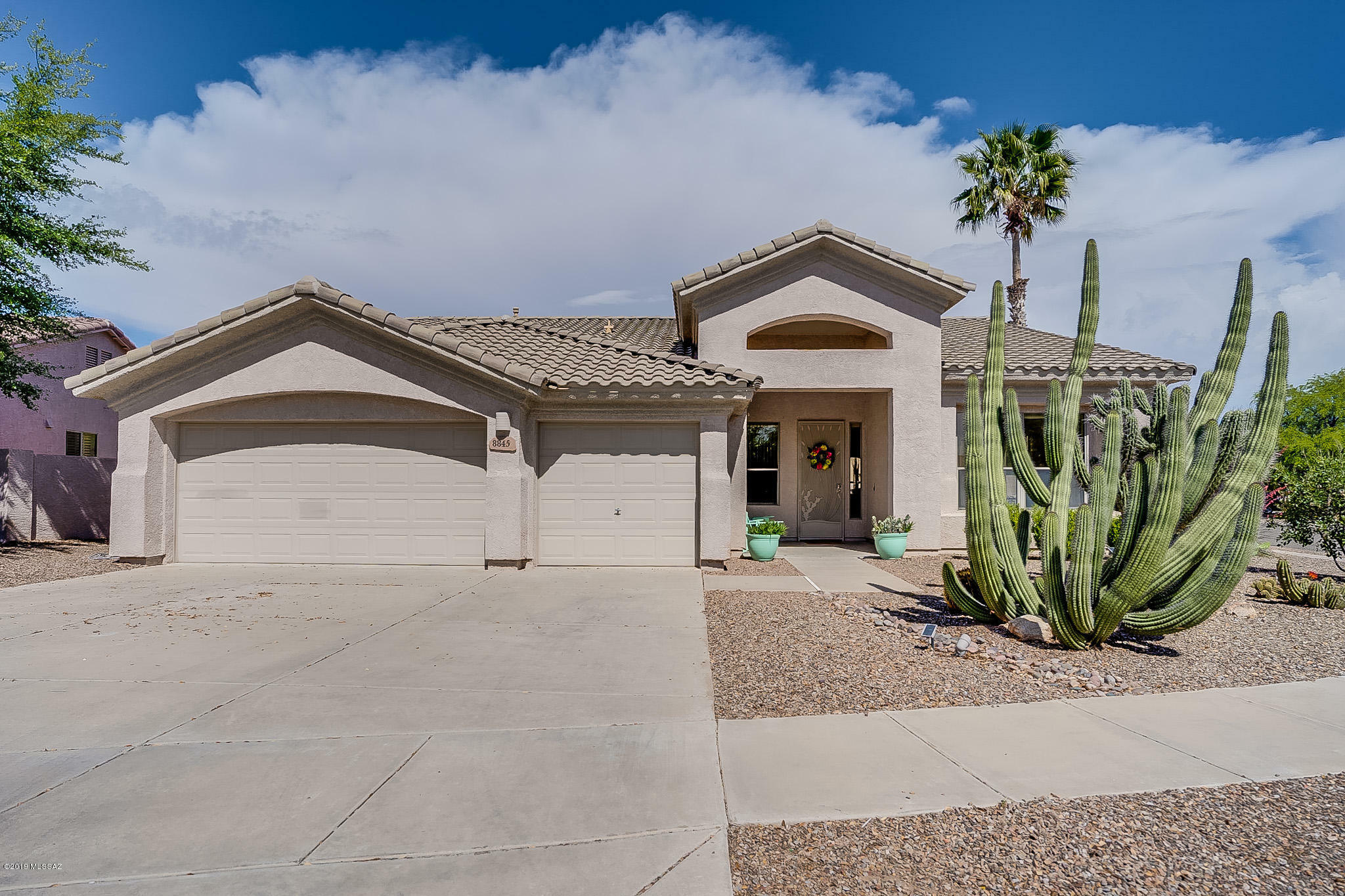 Property Photo:  8845 N Silver Moon Way  AZ 85743 