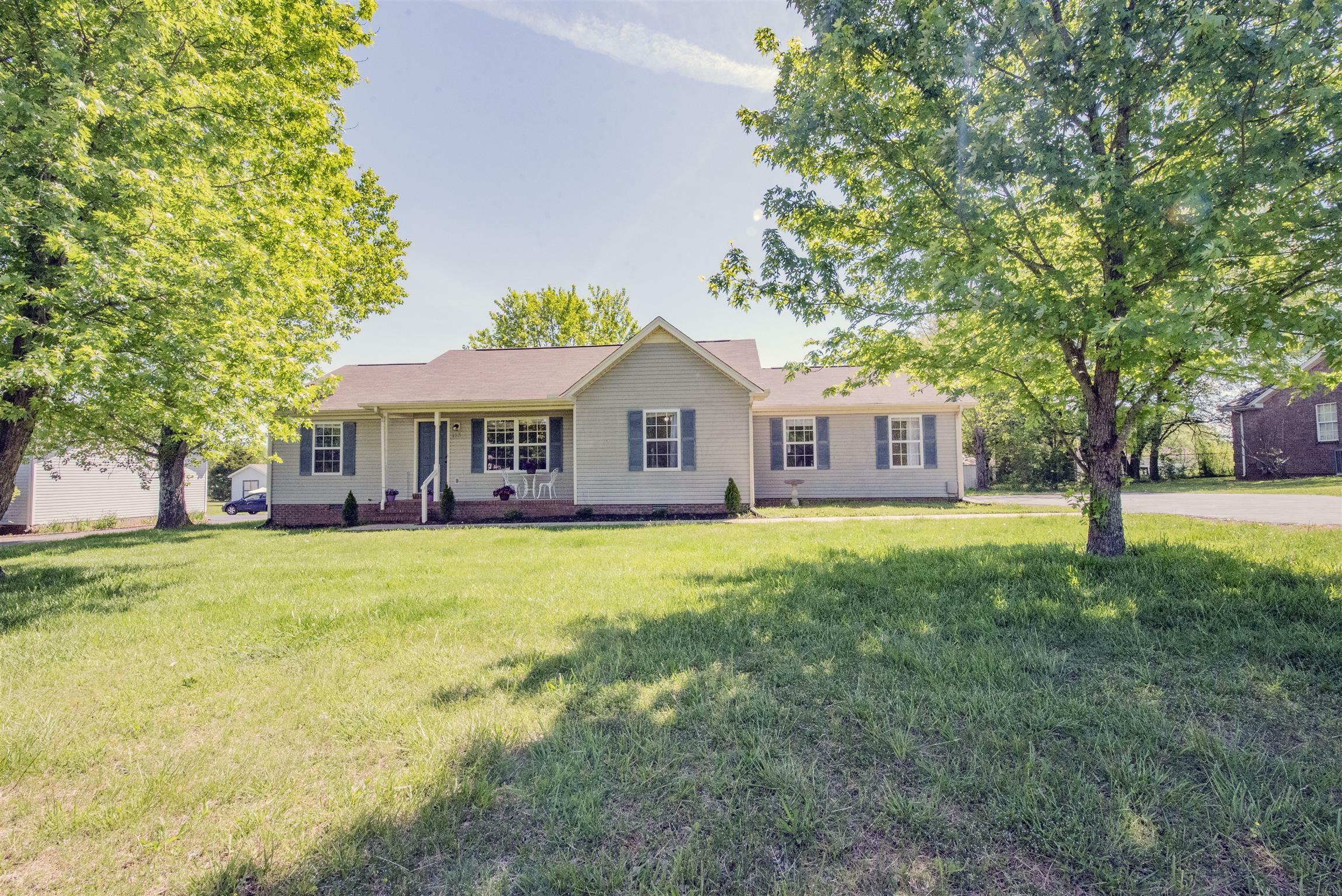 Property Photo:  113 Cool Springs Dr  TN 37127 