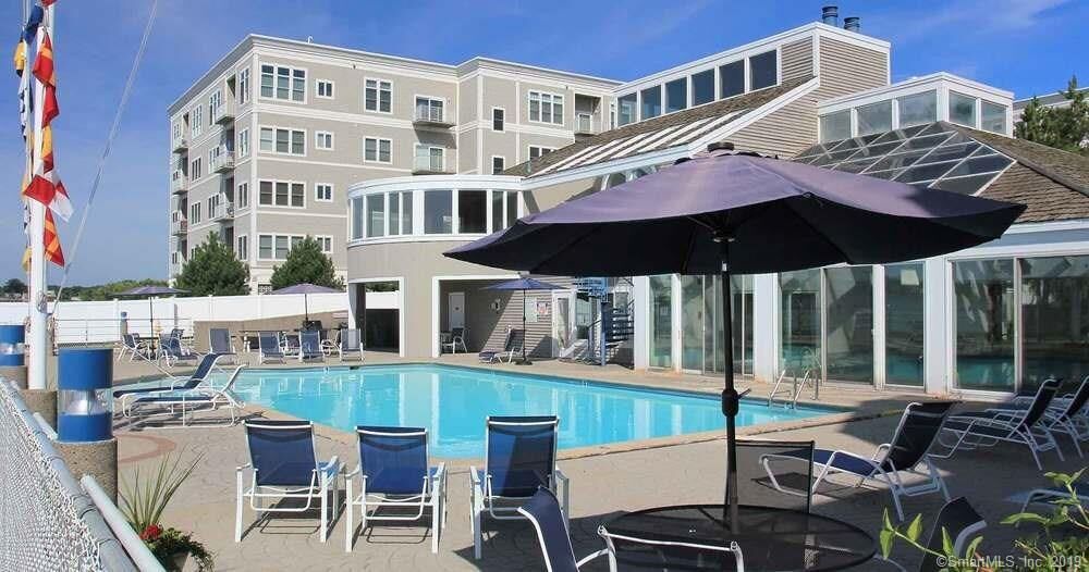 Property Photo:  121 Harbour Close 121-North Building  CT 06519 