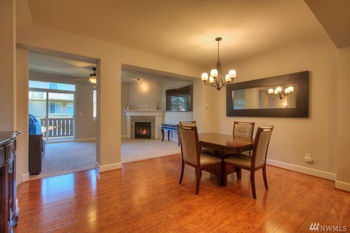 Property Photo: 4660 NE 3rd Ct J3 WA 98059