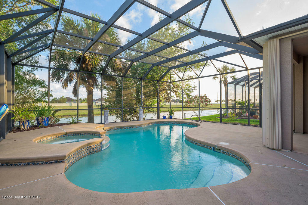 Property Photo:  6117 Indigo Crossing Drive  FL 32955 