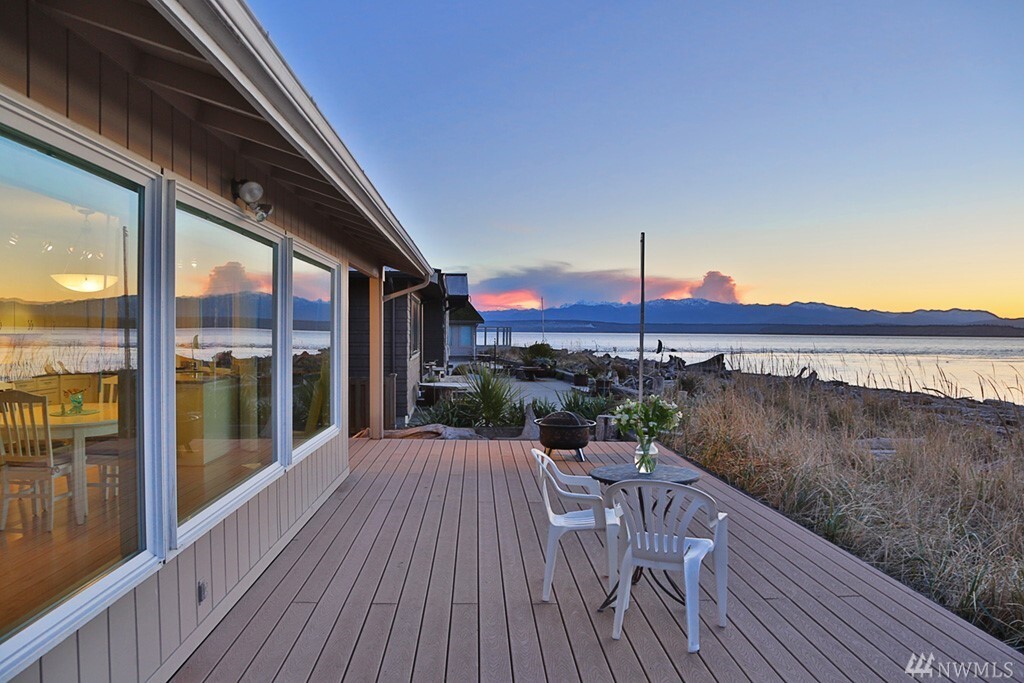Property Photo: 146 Lake Ave WA 98249
