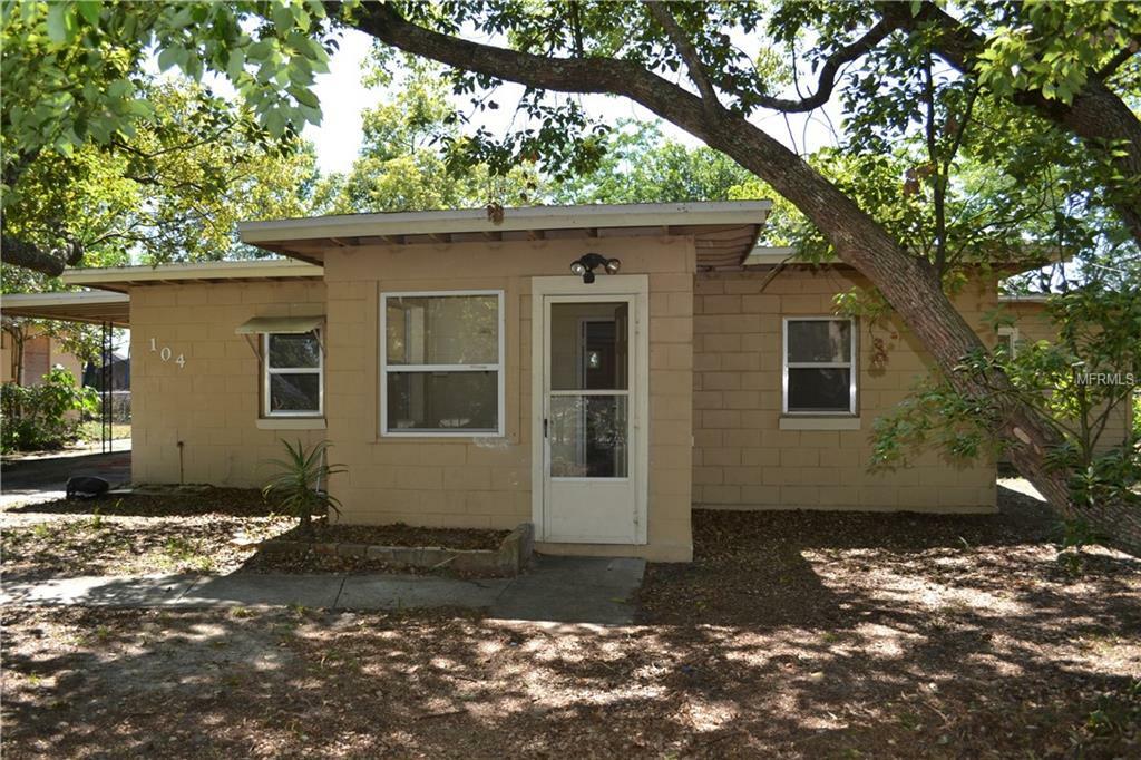 Property Photo:  104 N Lancelot Avenue  FL 32835 