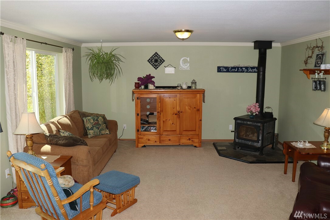 Property Photo: 361 N North Hill Rd WA 98548