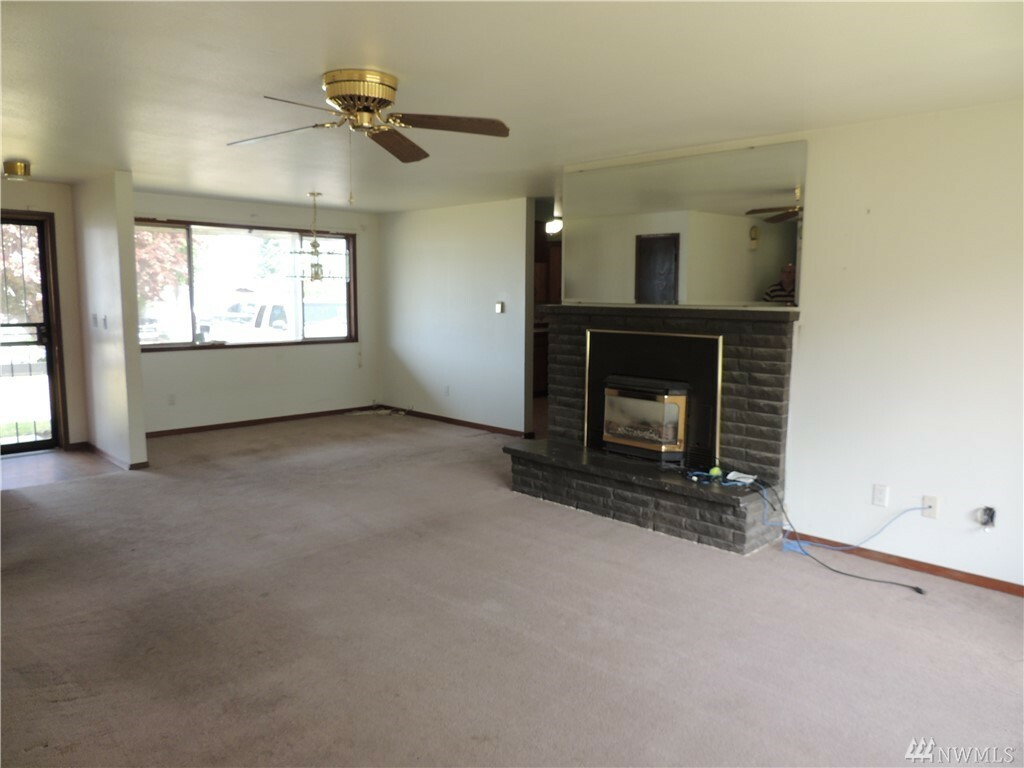 Property Photo:  308 73rd St SW  WA 98203 