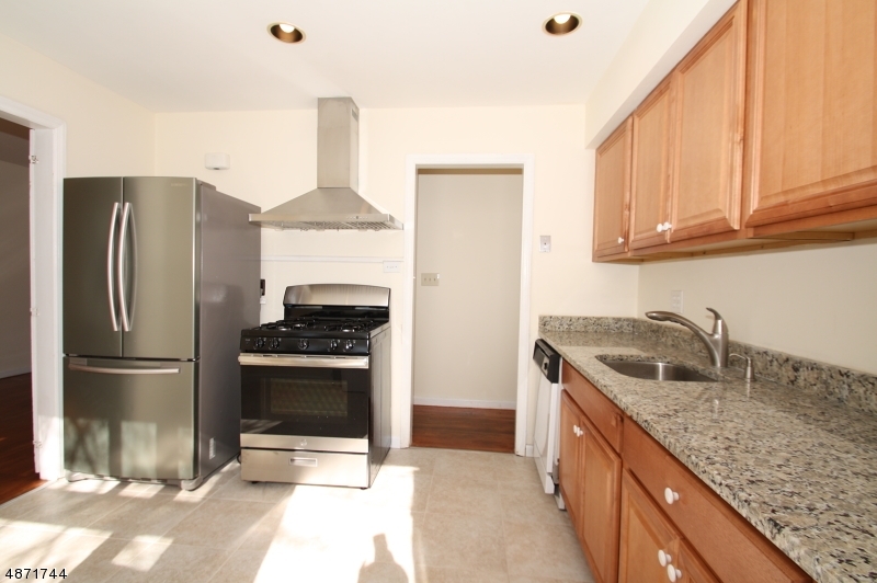 Property Photo: 32 Fellswood Dr NJ 07039