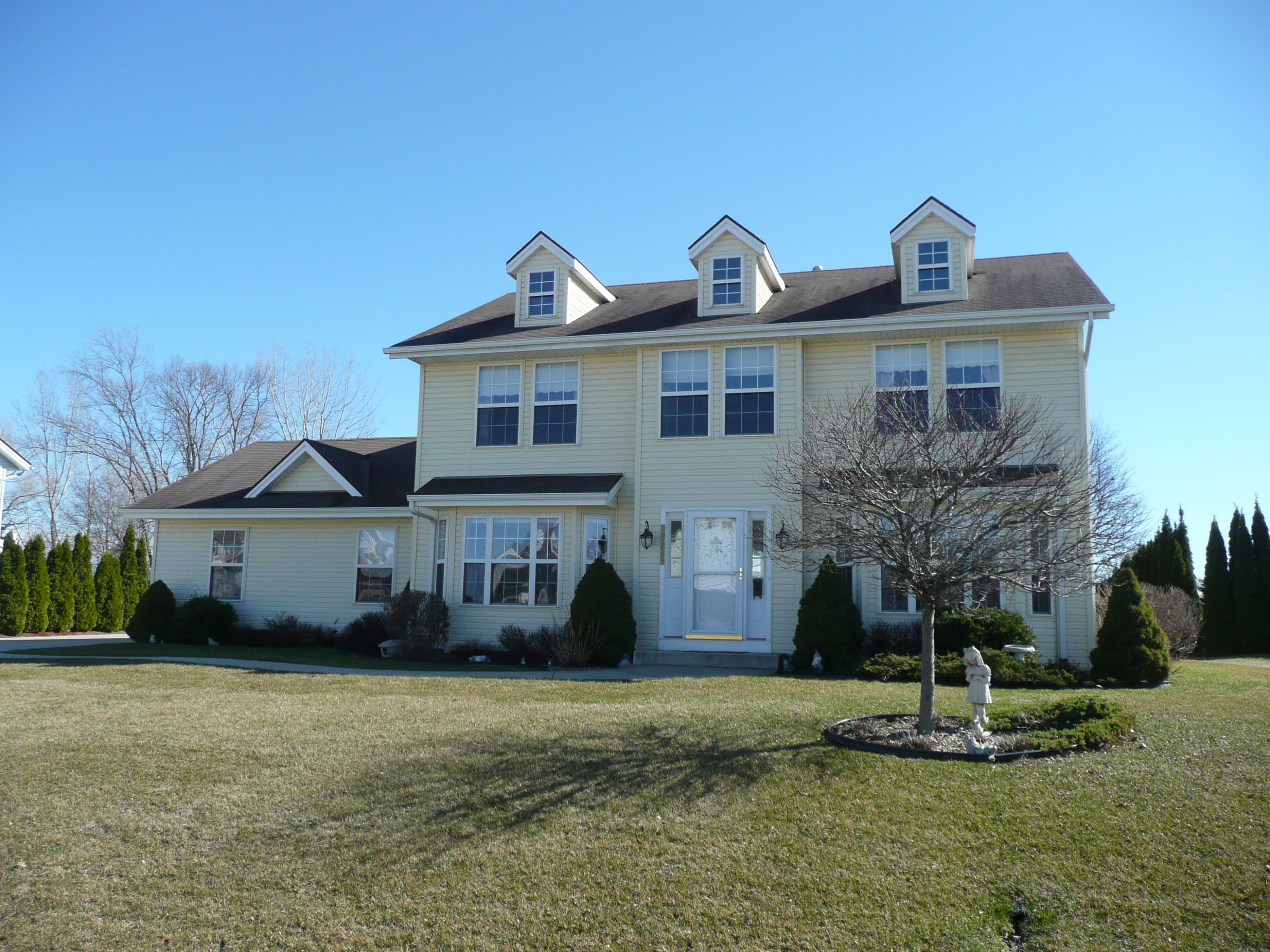 Property Photo:  3243 E Lindy Ln  WI 53154 