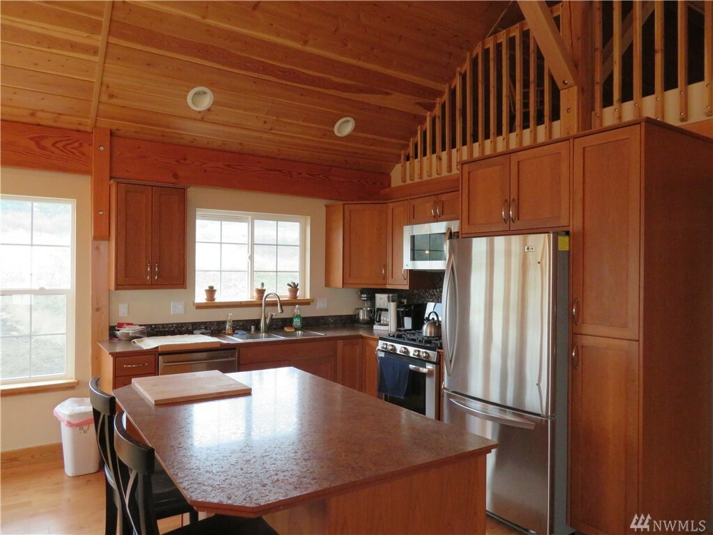 Property Photo:  299 Vulcan Mountain Rd  WA 99118 