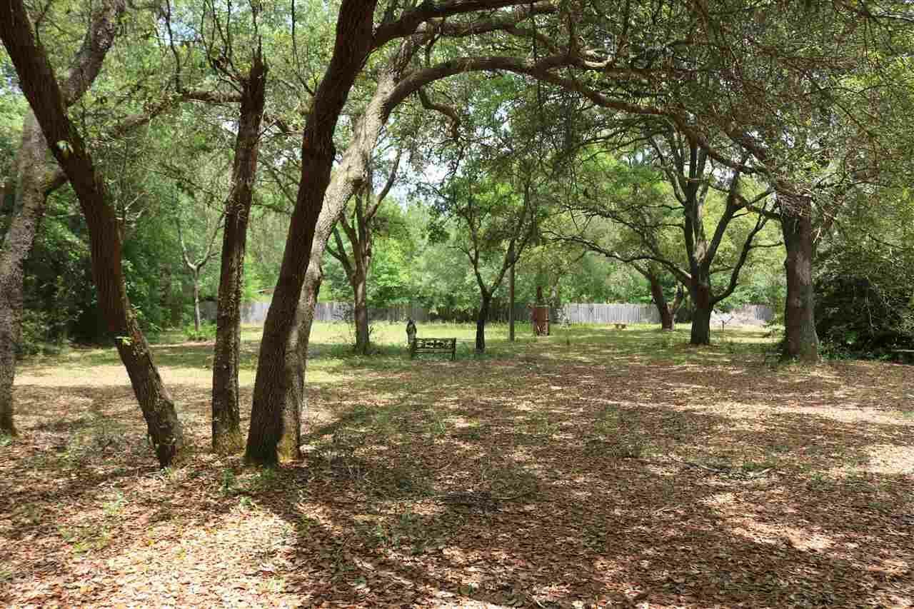 Property Photo:  5123 Nichols Creek Rd  FL 32583 