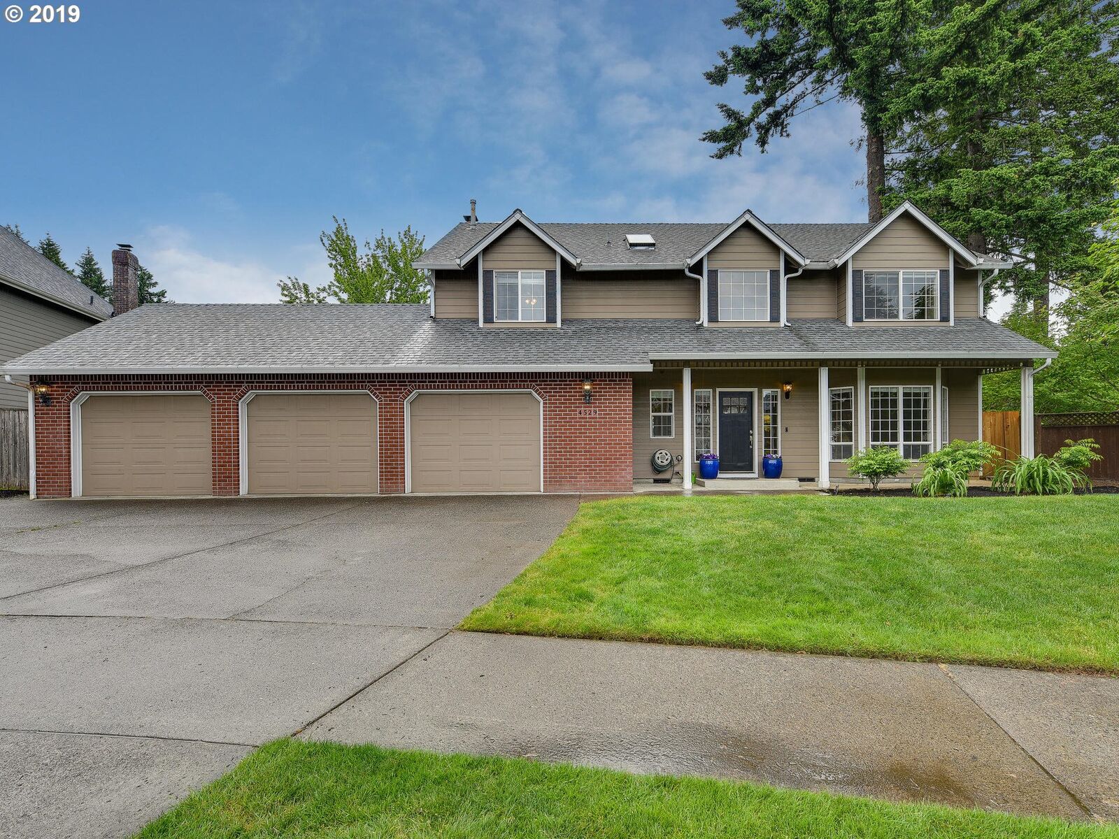 Property Photo:  4529 NW Valley St  WA 98607 