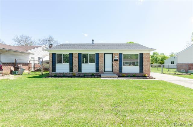Property Photo: 15071 Harrison MI 48174