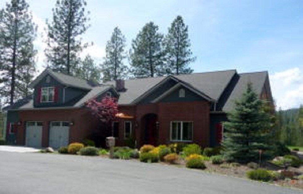 Property Photo: 414 Couples Ct WA 99109