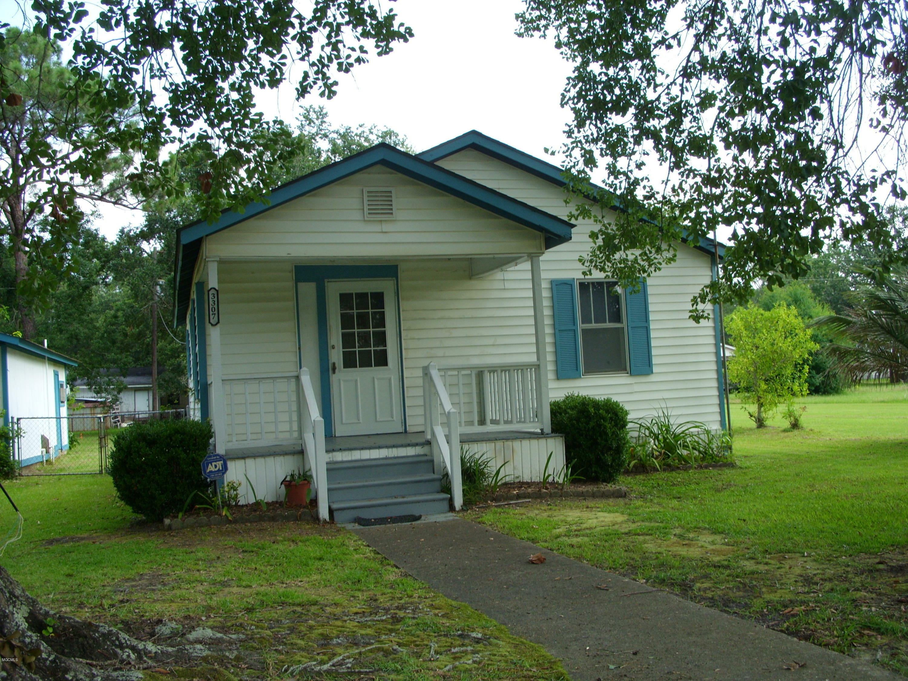 3307 Lanier Avenue  Pascagoula MS 39581 photo