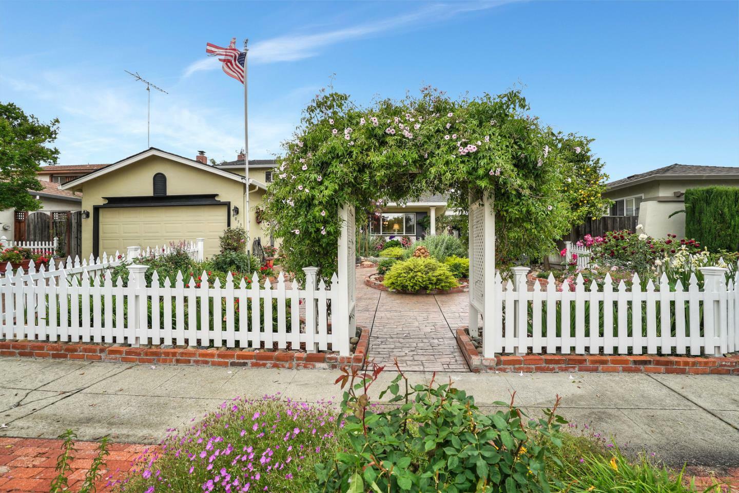 Property Photo:  6033 Montalvo Drive  CA 95123 