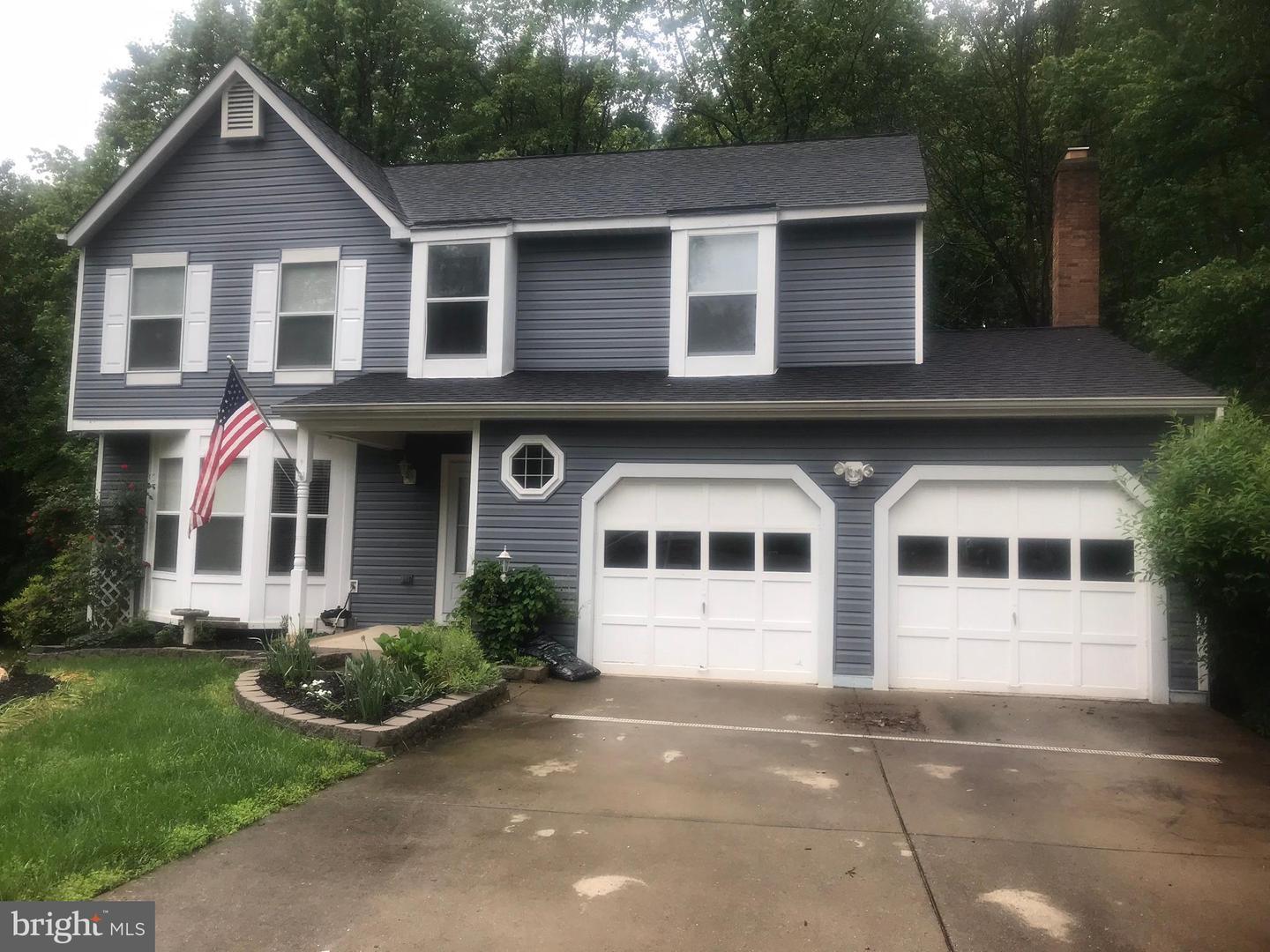 Property Photo: 4753 Shadow Oak Court VA 22025