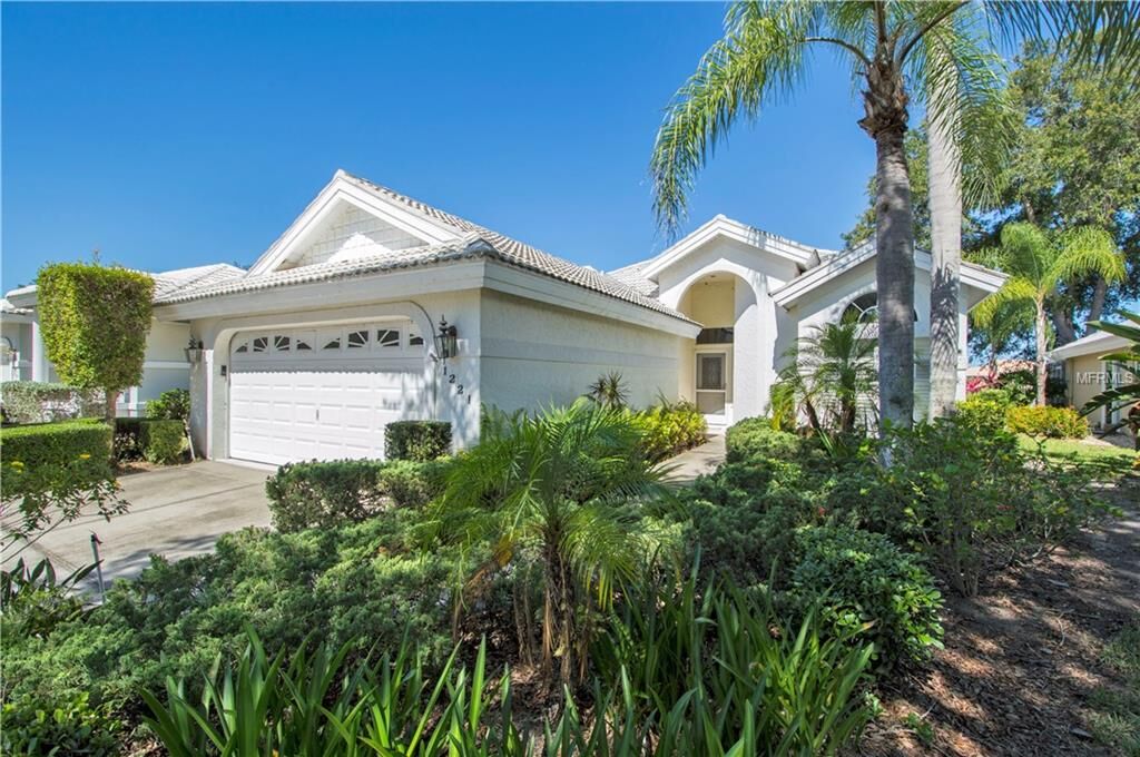 Property Photo: 1221 Harbor Town Way FL 34292