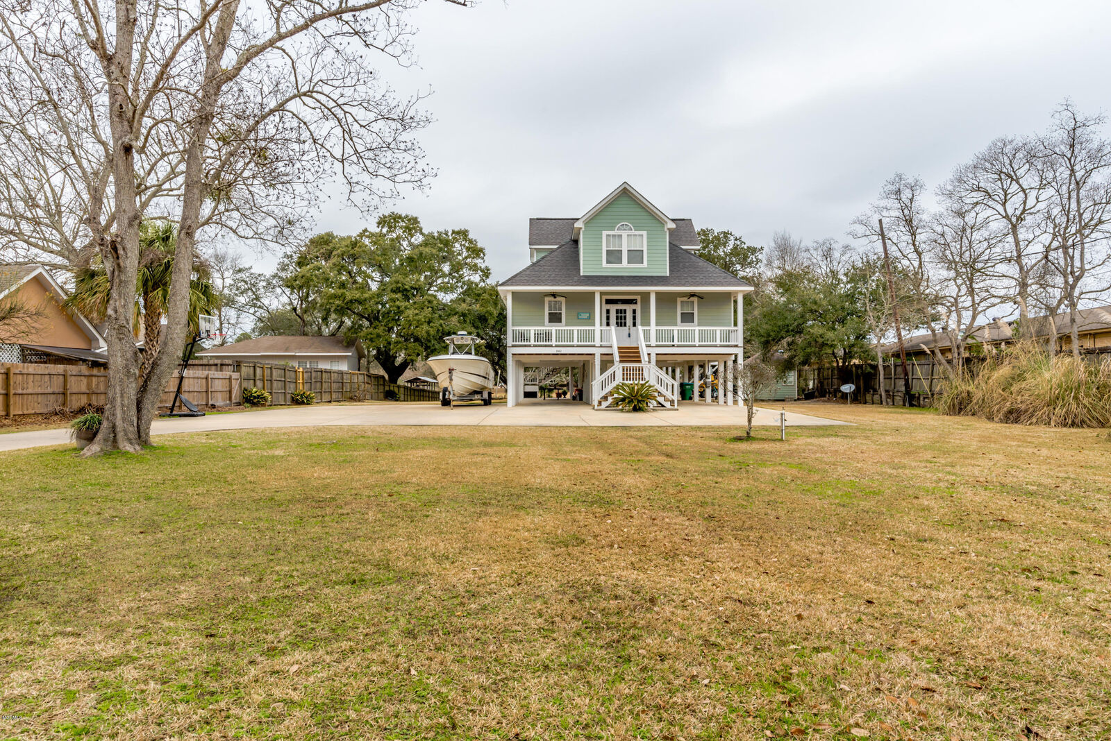 Property Photo:  542 Magnolia Street  MS 39507 