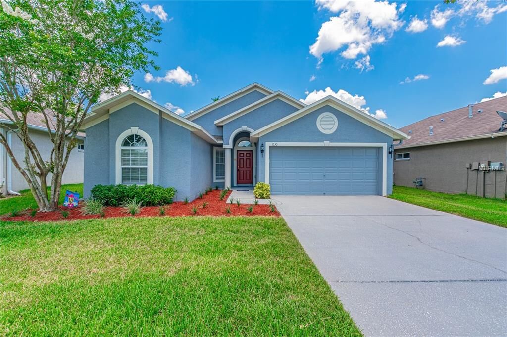 Property Photo:  1130 Rosefaire Place  FL 33556 