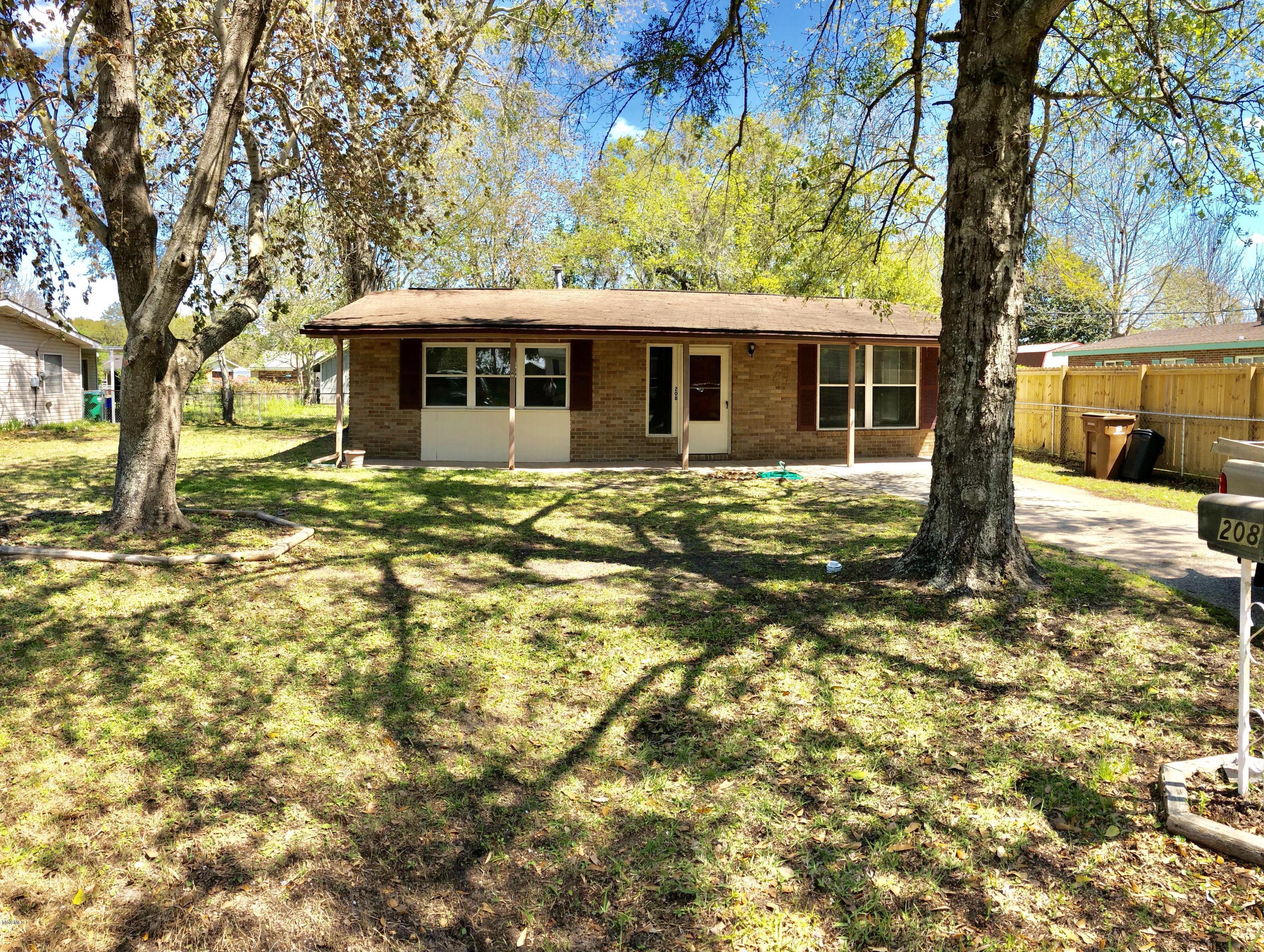 Property Photo: 208 Gates Avenue MS 39560