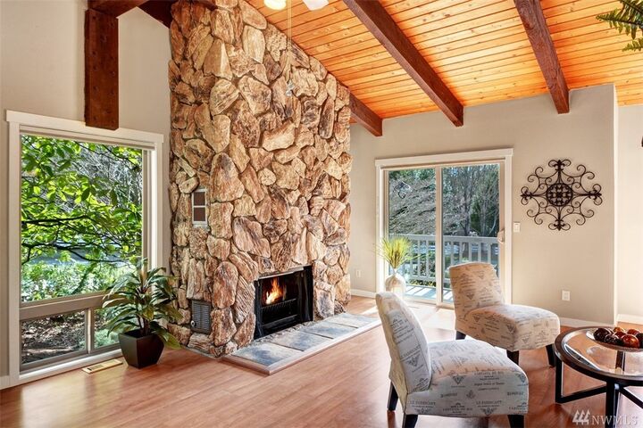 Property Photo: 12323 180 Ave NE WA 98052