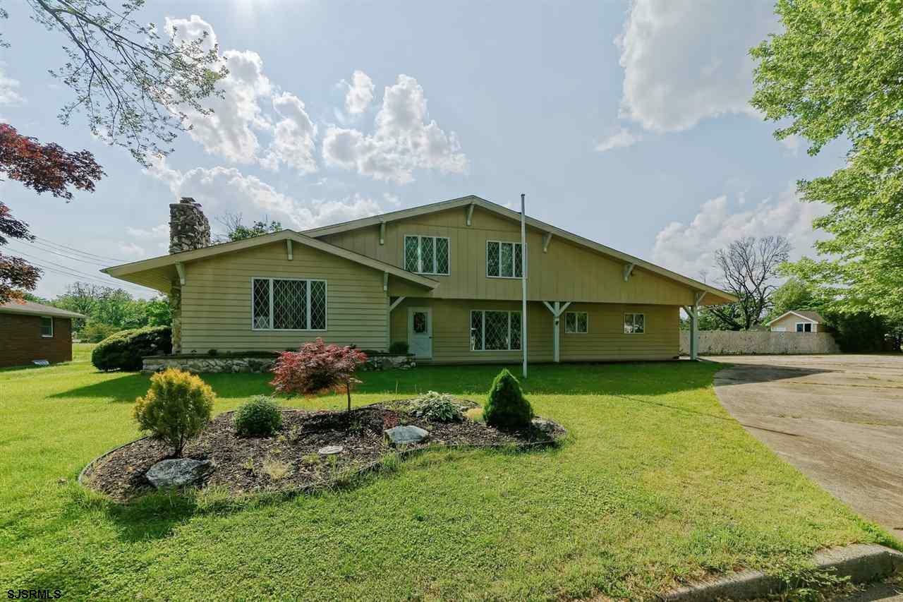 Property Photo: 648 W Crescent Dr NJ 08360