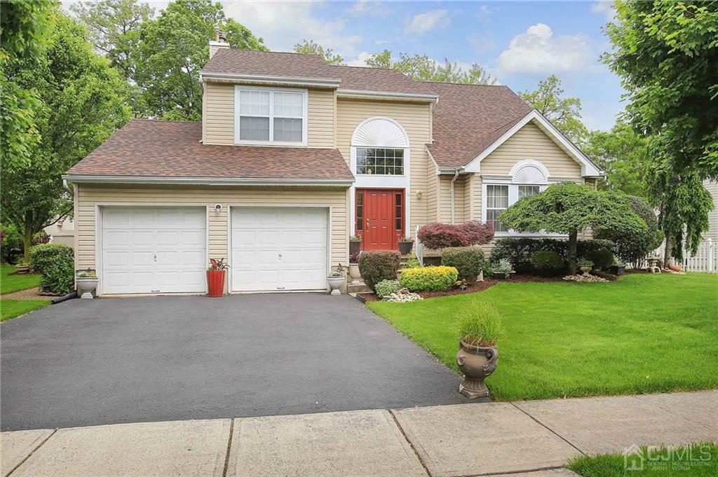 Property Photo:  10 Forsythia Drive  NJ 08837 