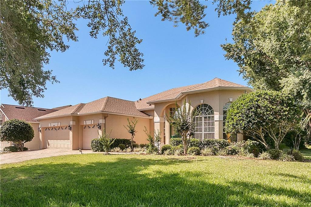 Property Photo:  8418 Willow Tree Court  FL 32836 